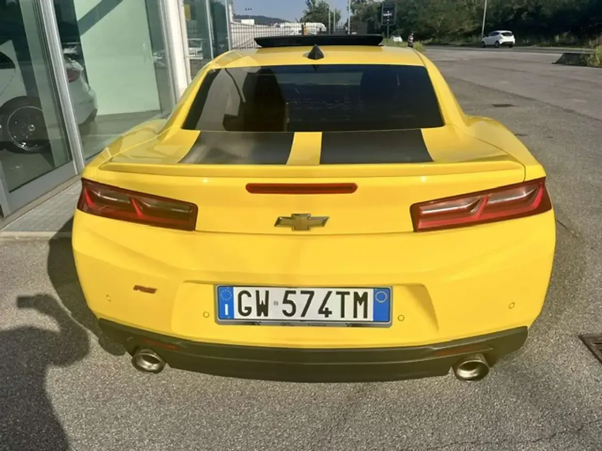 Usata Chevrolet Camaro 340 CV (250 kW) 2016 Giallo Coupé
