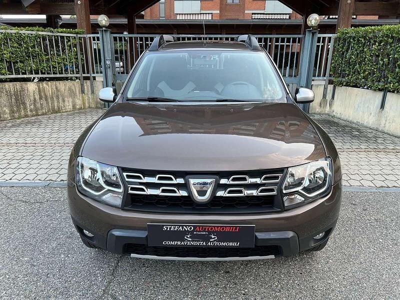 Usata Dacia Duster Lauréate 114 CV (83 kW) 2018 Bronzo SUV