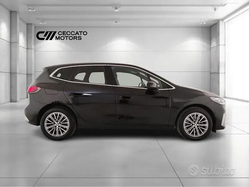 Usata BMW 218 Active Tourer Luxury Line 150 CV (110 kW) 2024 Nero Monovolume