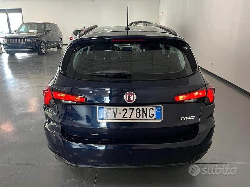 Usata Fiat Tipo Easy 120 CV (88 kW) 2019 Blu Station wagon