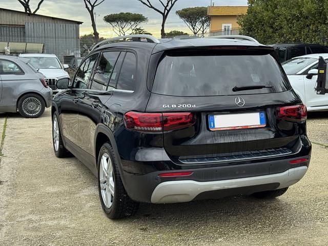 Usata Mercedes GLB200 150 CV (110 kW) 2022 Nero SUV