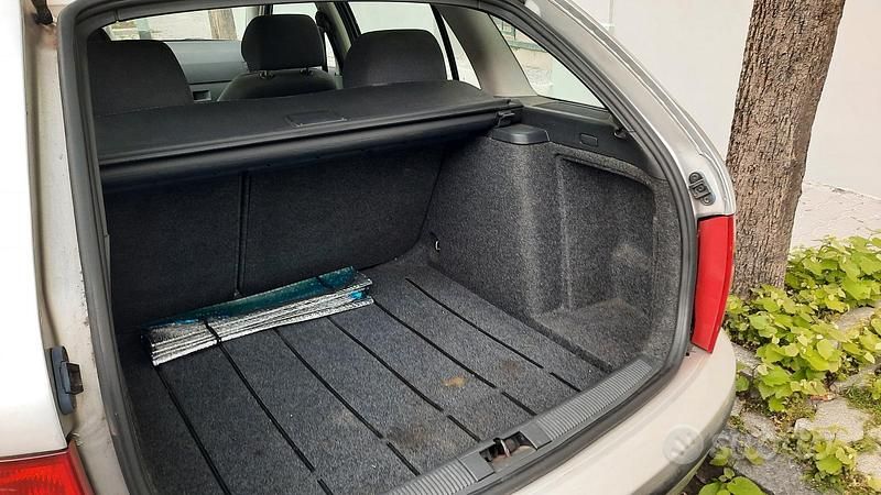 Usata Skoda Fabia 2001 Grigio Station wagon