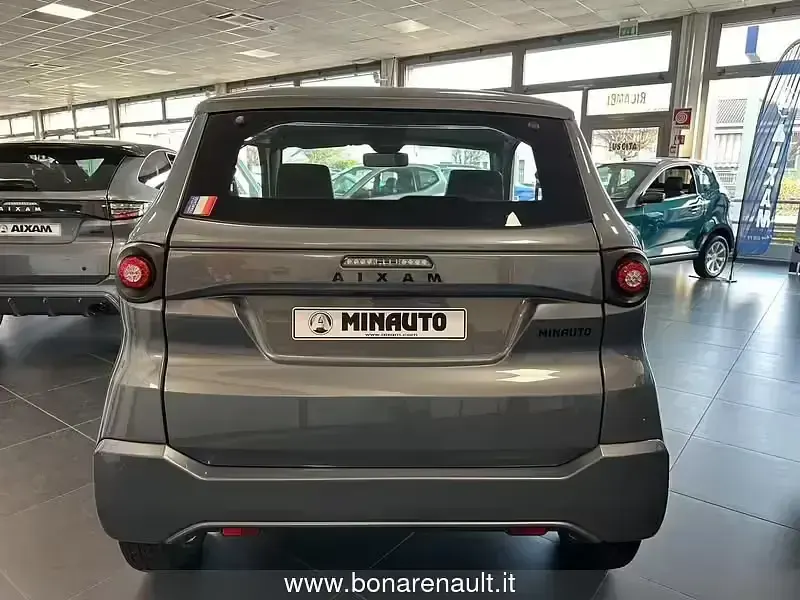 Nuova Aixam City 2026 Grigio Berlina
