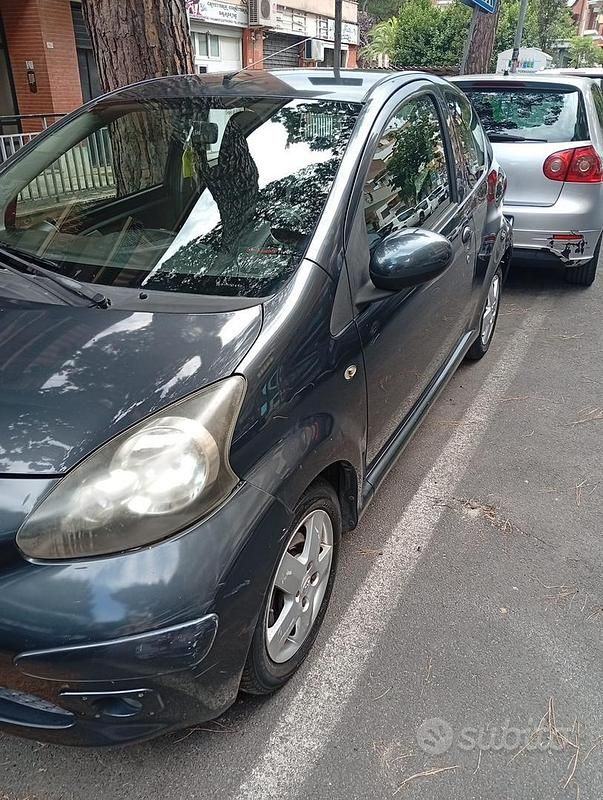 Usata Toyota Aygo 2003 Grigio Utilitaria