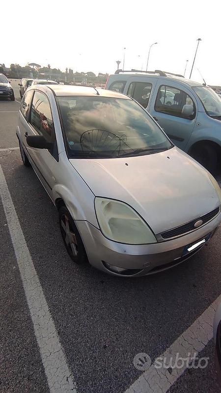 Usata Ford Fiesta 75 CV (55 kW) 2003 Utilitaria