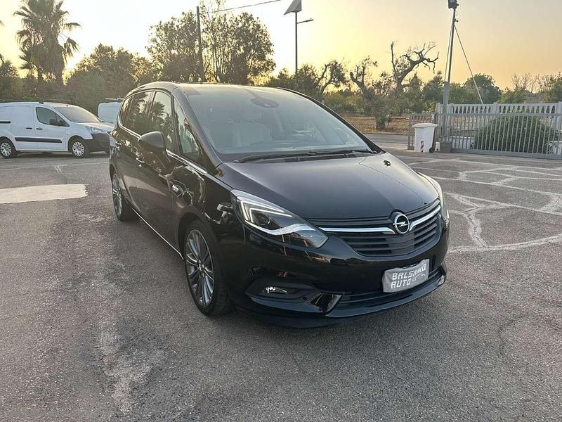 Usata Opel Zafira Tourer Cosmo 170 CV (125 kW) 2016 Nero Monovolume