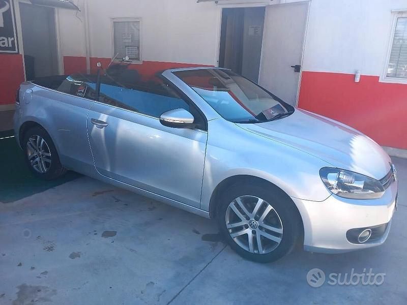 Grigio Usata 2011 VW Golf Cabriolet Cabrio | 7990 € (Buon prezzo) - Immagine 1/4