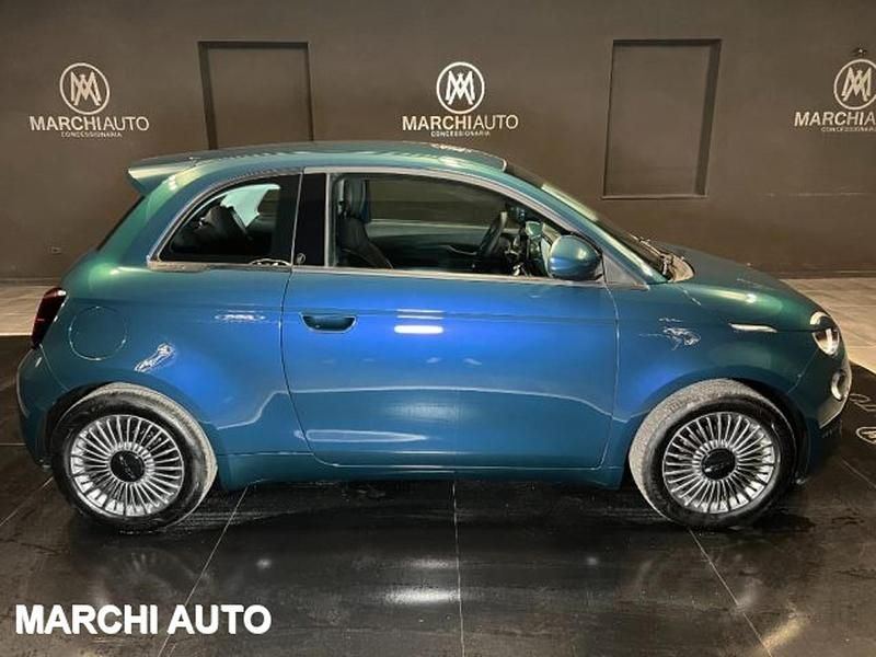 Usata Fiat 500e 69 kW (95 CV) 2024 Verde Berlina