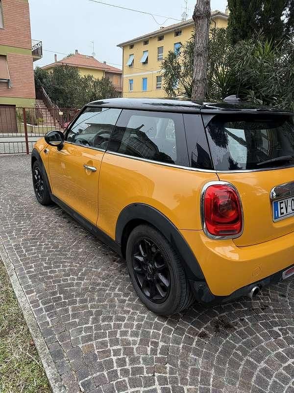 Usata Mini Cooper D 116 CV (85 kW) 2014 Utilitaria
