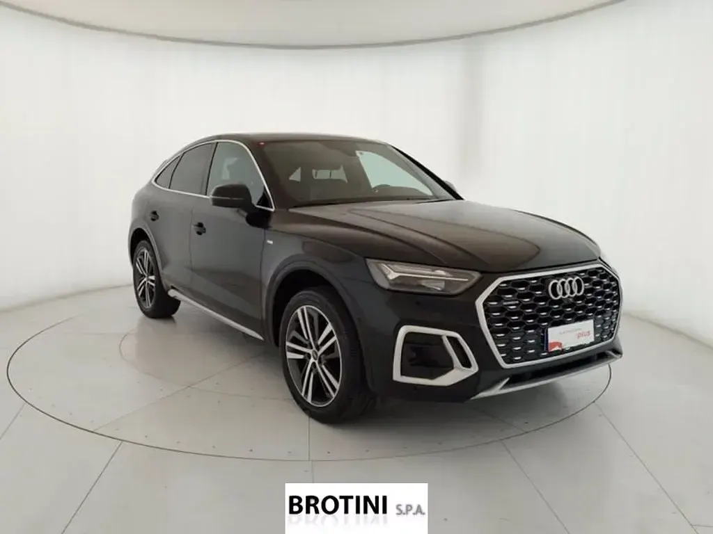 Usata Audi Q5 Sportback S-line plus 204 CV (150 kW) 2023 Nero metallizzato SUV