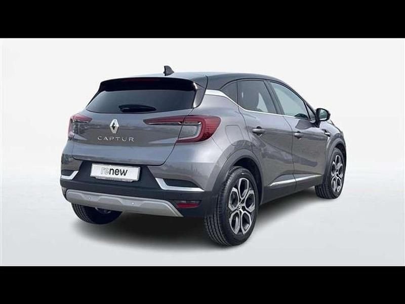 Usata Renault Captur Techno 140 CV (102 kW) 2022 Grigio scuro SUV