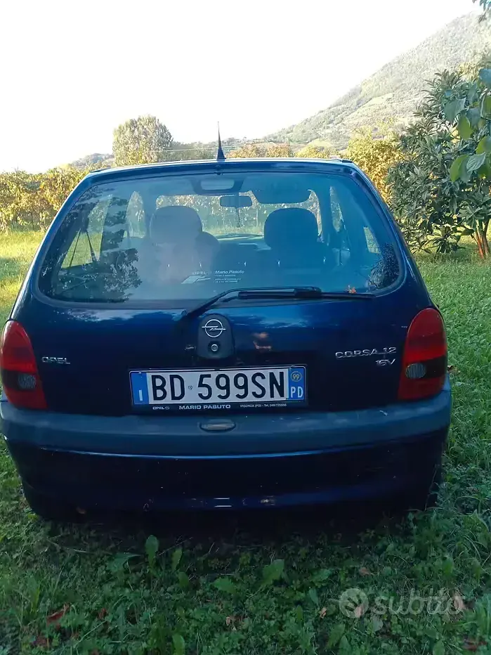 Usata Opel Corsa 65 CV (47 kW) 1999 Berlina