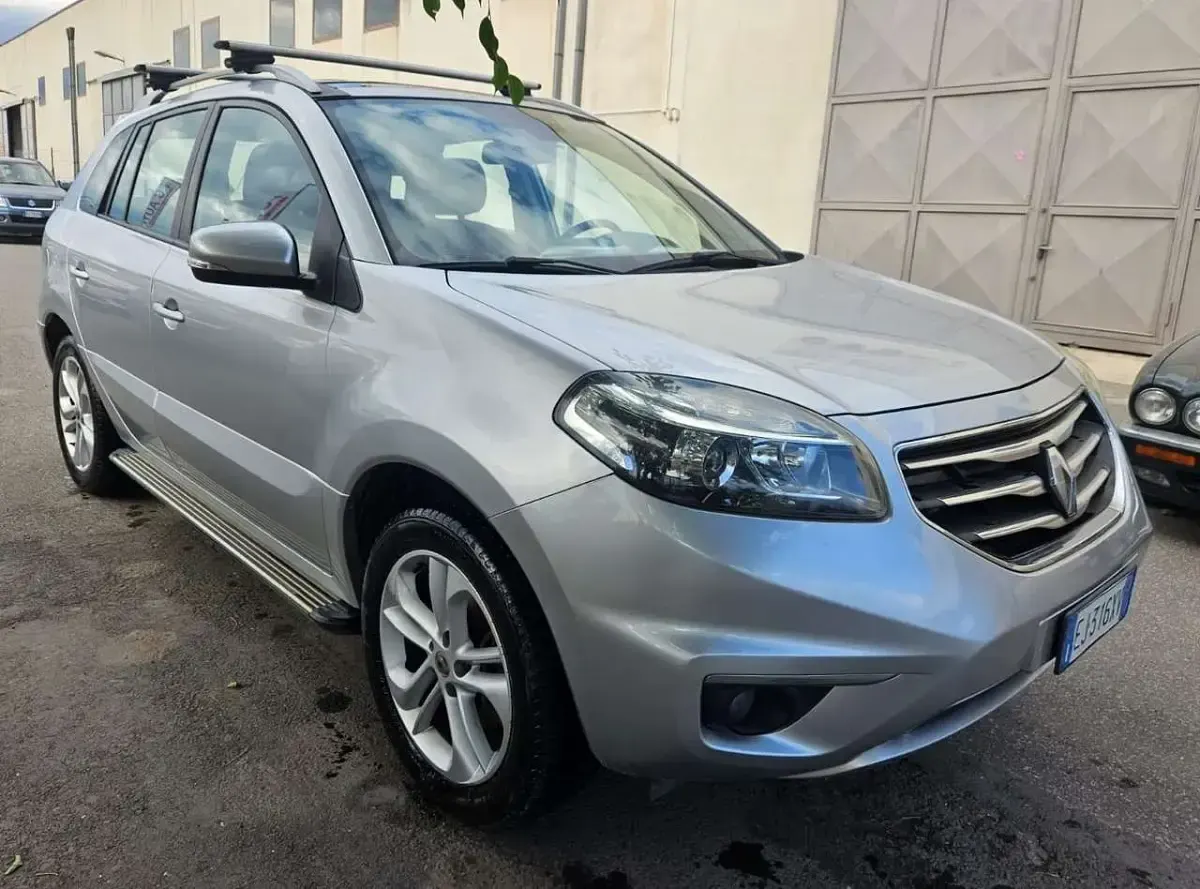 Usata Renault Koleos 150 CV (110 kW) 2012 Argento SUV
