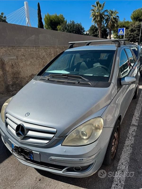 Usata Mercedes B200 2006 Grigio Monovolume