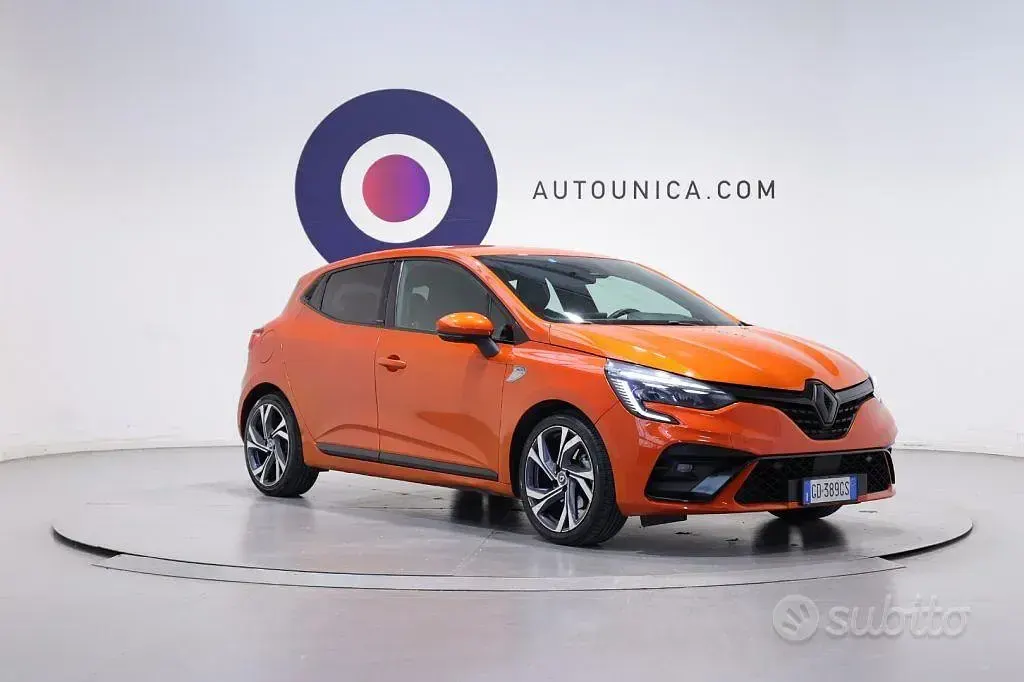 Käytetty Renault Clio V R.S. 91 HP (66 kW) 2021 Oranssi Sedan