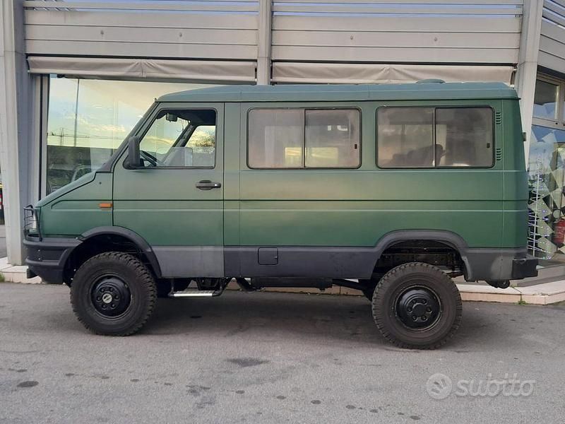 Usata Iveco Daily 103 CV (75 kW) 1994 Verde opaco pastello Station wagon