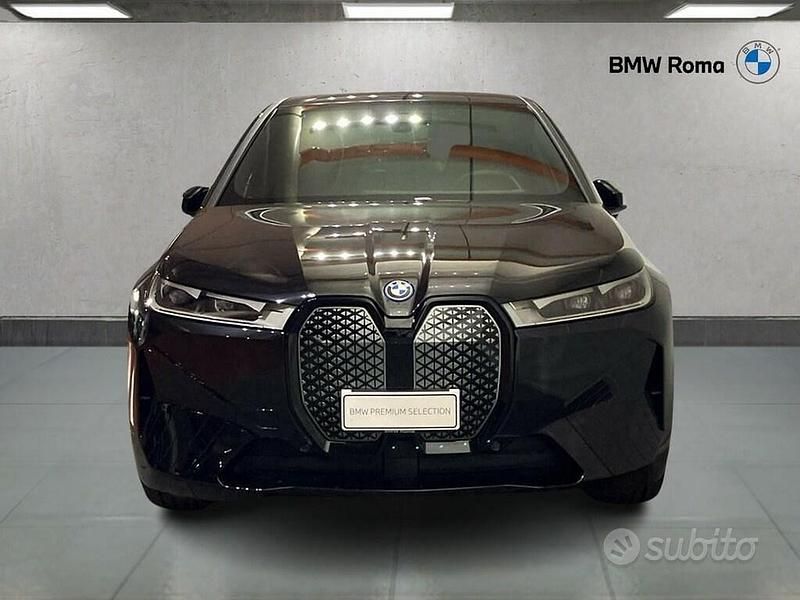 Usata BMW iX 239 kW (326 CV) 2025 Black sapphire metallizzato SUV