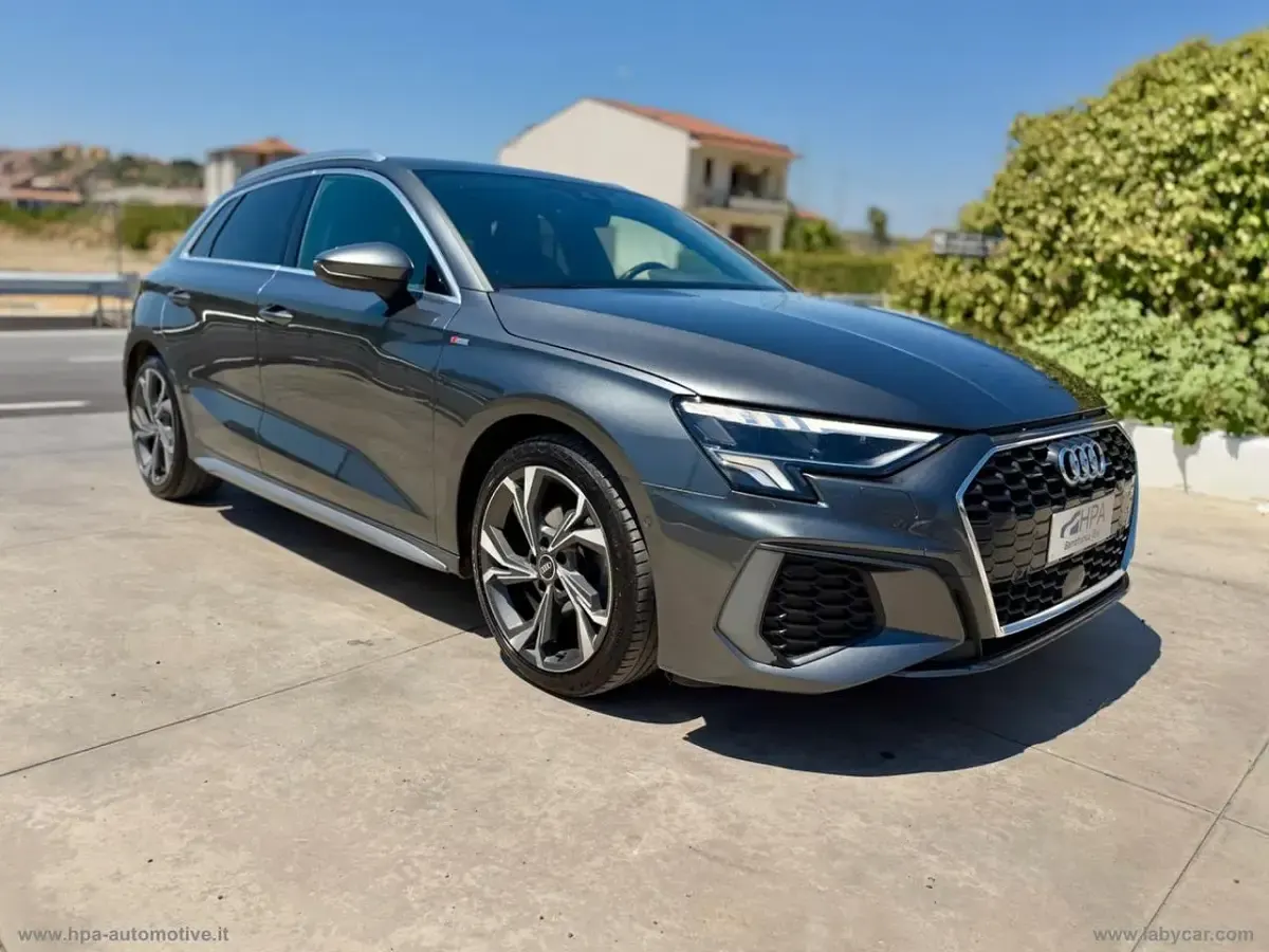 Usata Audi A3 Ambiente 149 CV (109 kW) 2023 Grigio Berlina