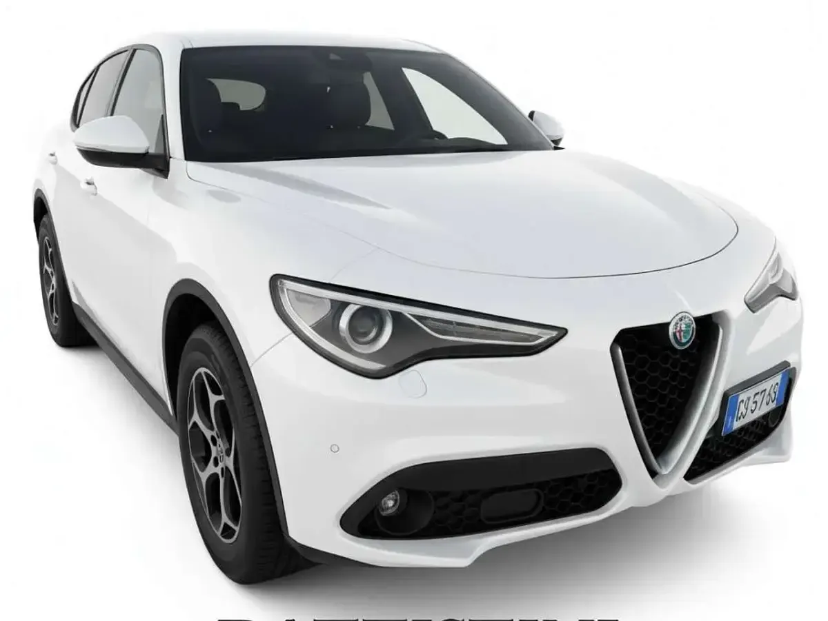Usata Alfa Romeo Stelvio Business 190 CV (139 kW) 2022 Bianco SUV