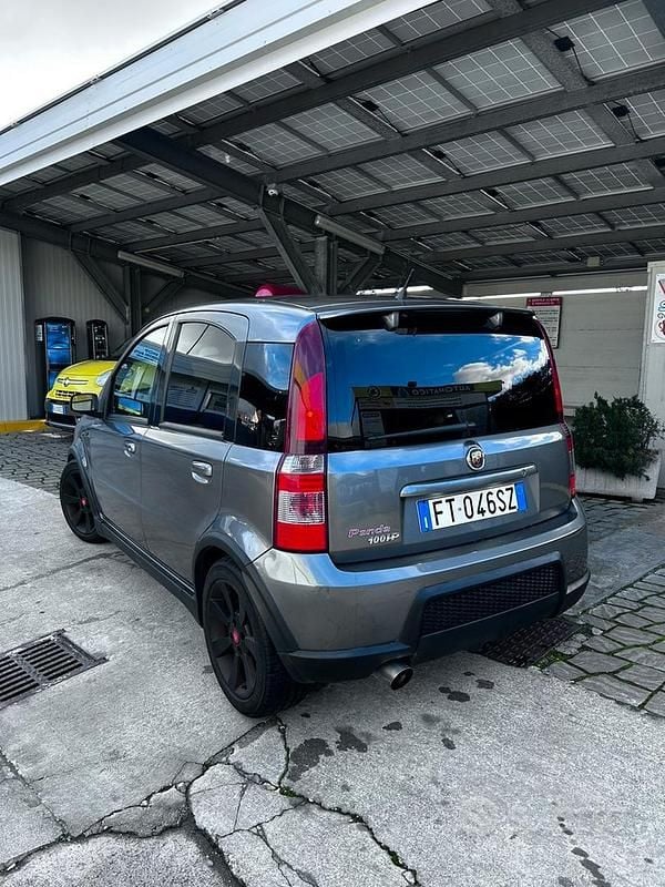 Usata Fiat Panda 100 CV (73 kW) 2006 Grigio Utilitaria