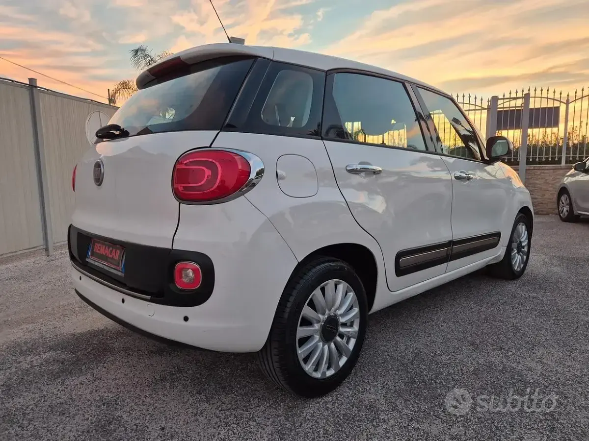 Usata Fiat 500L Lounge 95 CV (69 kW) 2016 Bianco Monovolume