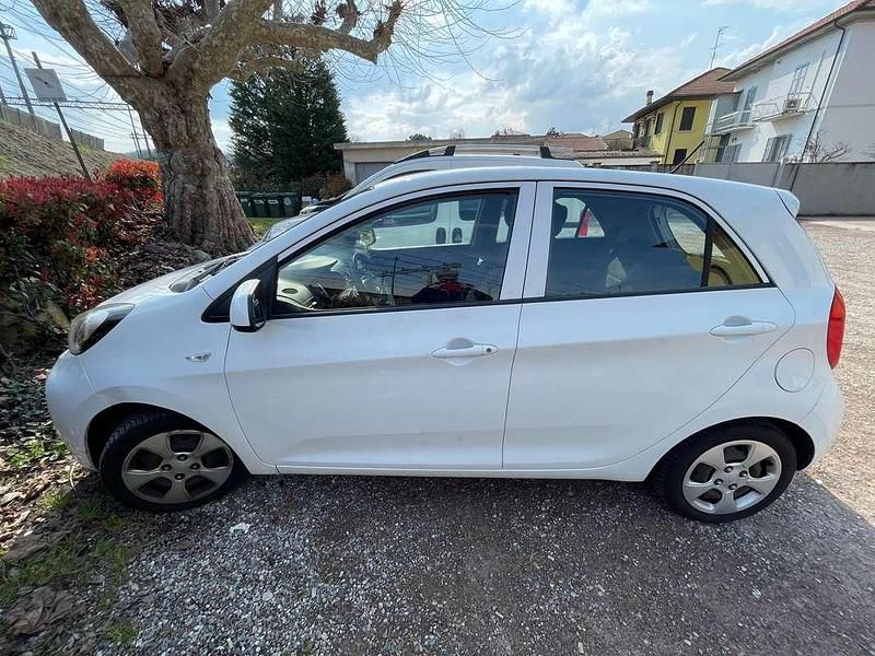 Usata Kia Picanto Active 67 CV (49 kW) 2016 Bianco Utilitaria