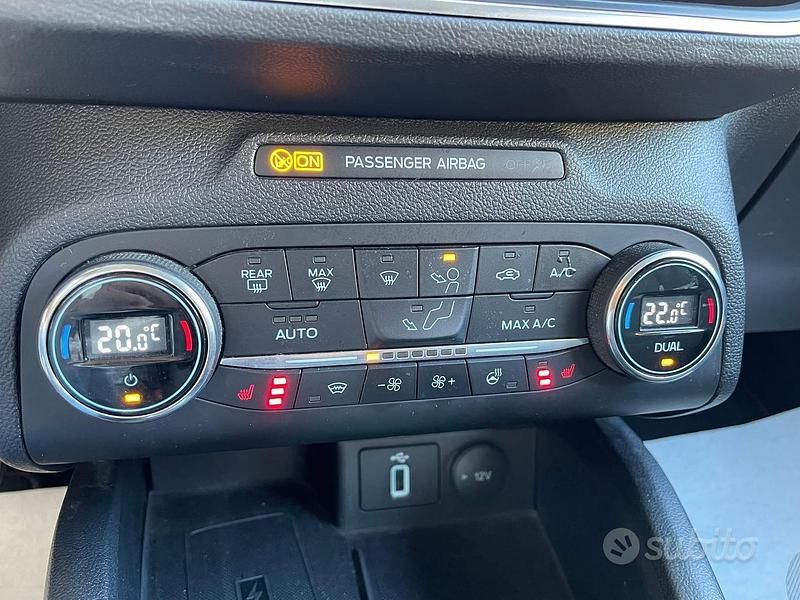 Usata Ford Focus Active 120 CV (88 kW) 2019 Bianco Station wagon