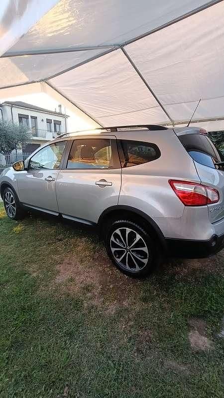 Argento Usata 2014 Nissan Qashqai +2 360º SUV | 7500 € (Buon prezzo) - Immagine 1/4