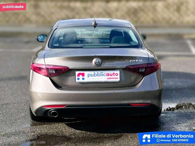 Usata Alfa Romeo Giulia Business 150 CV (110 kW) 2018 Grigio Berlina