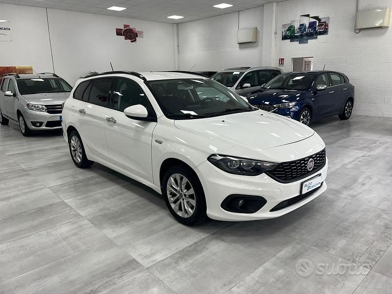 Usata Fiat Tipo 120 CV (88 kW) 2019 Bianco Station wagon