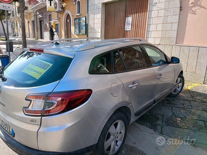 Usata Renault Mégane GrandTour 110 CV (80 kW) 2011 Grigio Station wagon