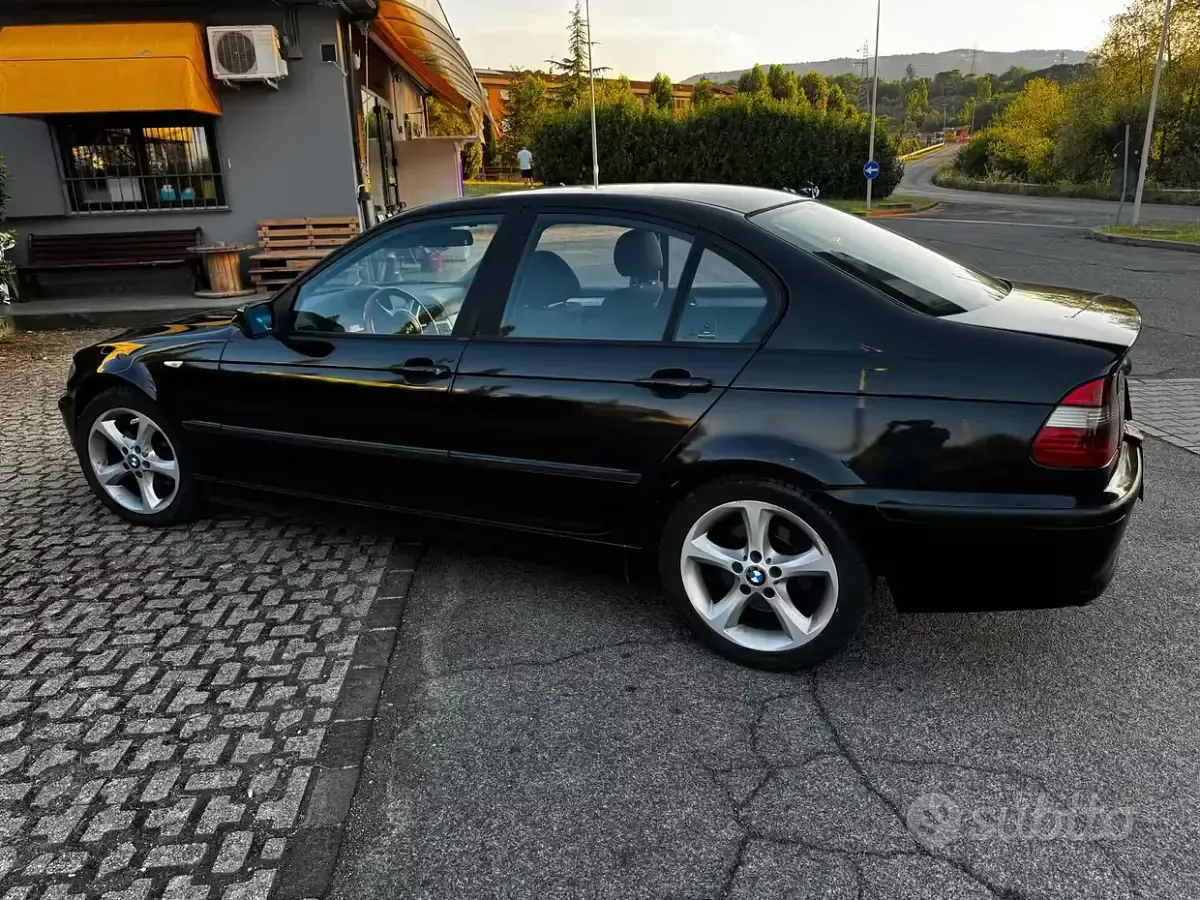 Usata BMW 320 150 CV (110 kW) 2004 Nero Berlina