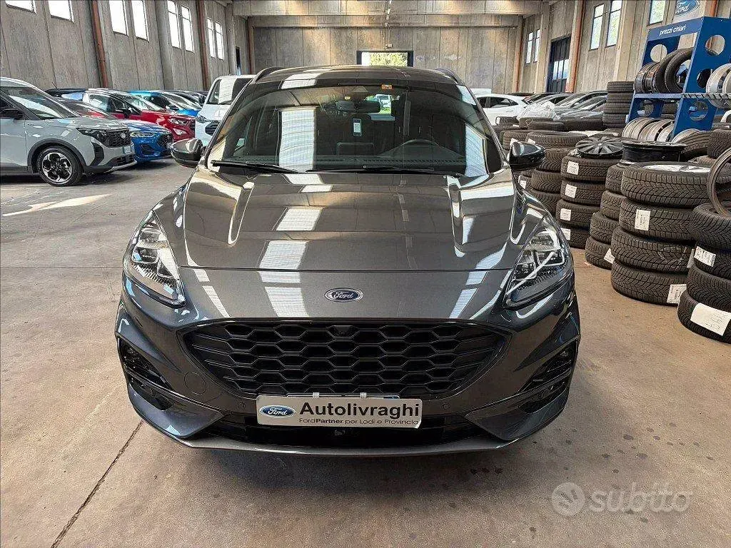 Usata Ford Kuga ST-Line X 225 CV (165 kW) 2023 Grigio SUV
