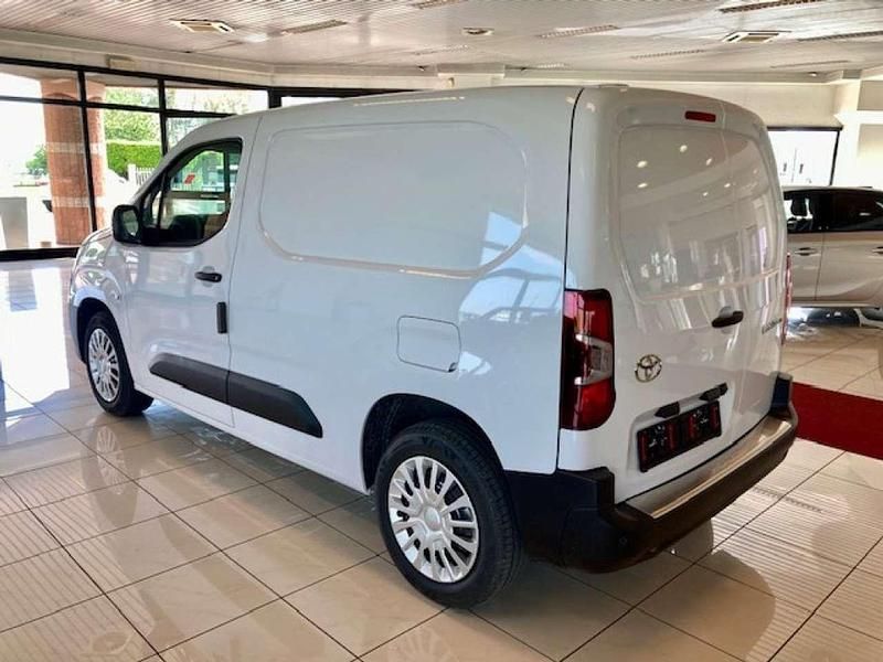Nuova Toyota Proace City City 102 CV (75 kW) 2025 Bianco Monovolume