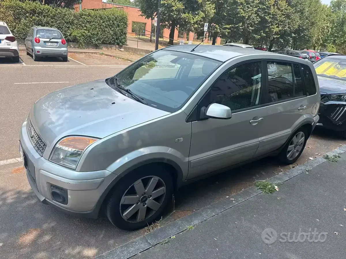 Usata Ford Fusion 80 CV (58 kW) 2009 Grigio Utilitaria