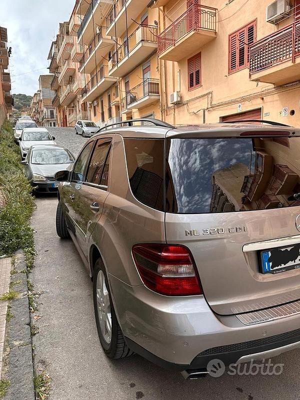 Usata Mercedes ML320 224 CV (164 kW) 2008 Grigio SUV