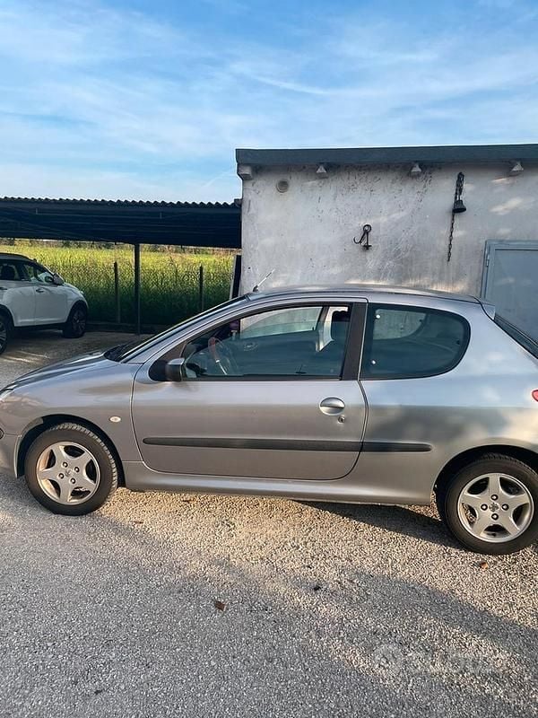Usata Peugeot 206 S 60 CV (44 kW) 2004 Grigio Utilitaria