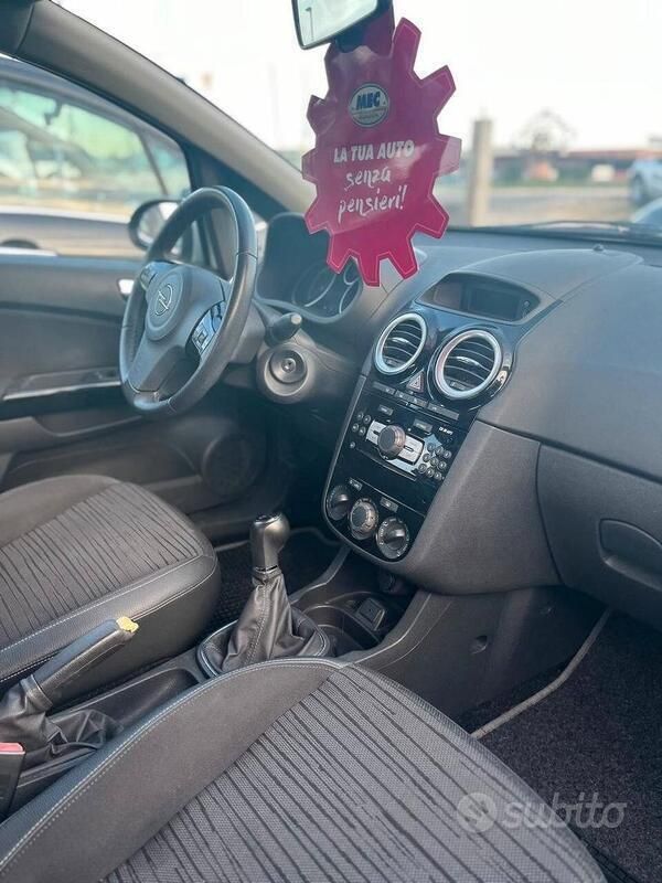 Usata Opel Corsa Edition 85 CV (62 kW) 2014 Bianco Berlina