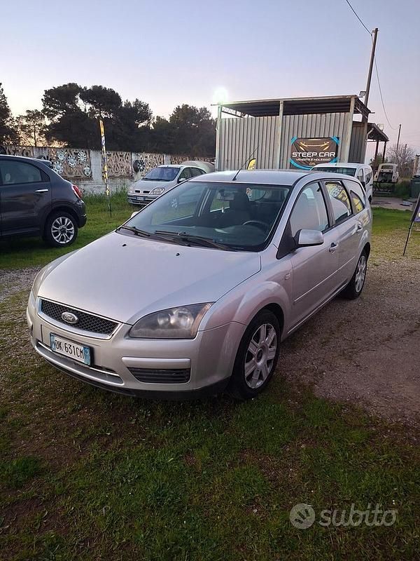 Usata Ford Focus S 90 CV (66 kW) 2007 Grigio Station wagon