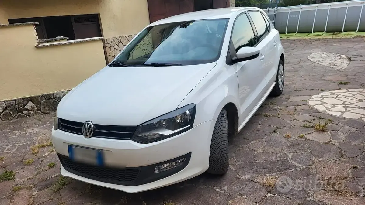 Usata VW Polo 85 CV (62 kW) 2013 Bianco Utilitaria
