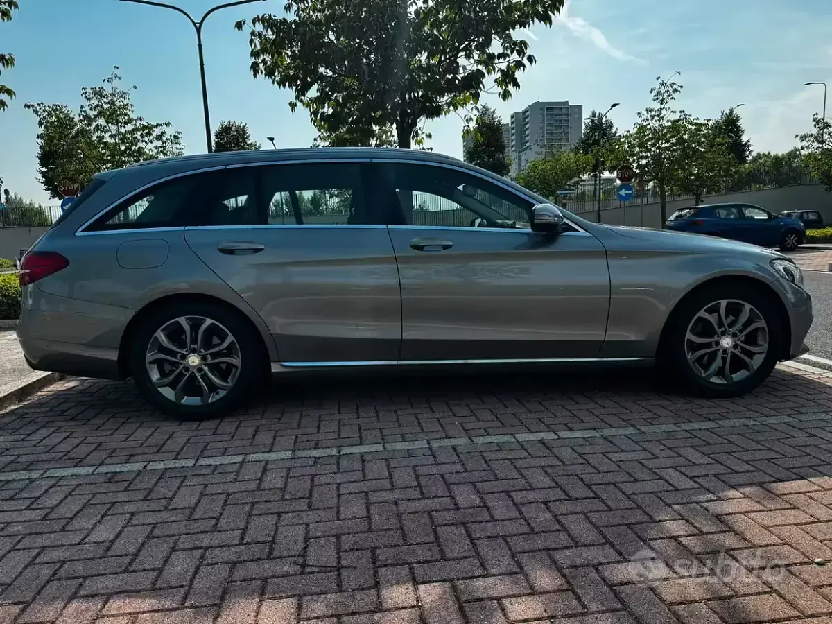 Usata Mercedes C220 170 CV (125 kW) 2015 Grigio Station wagon