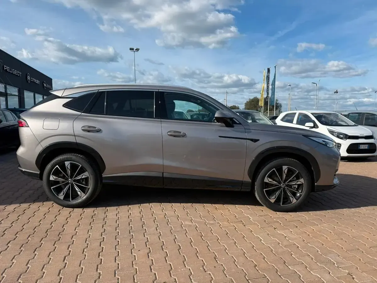 Nuova MG HS Luxury 142 CV (104 kW) 2026 Grigio SUV