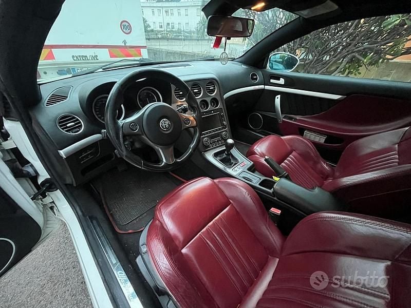 Usata Alfa Romeo Brera 210 CV (154 kW) 2010 Bianco Coupé