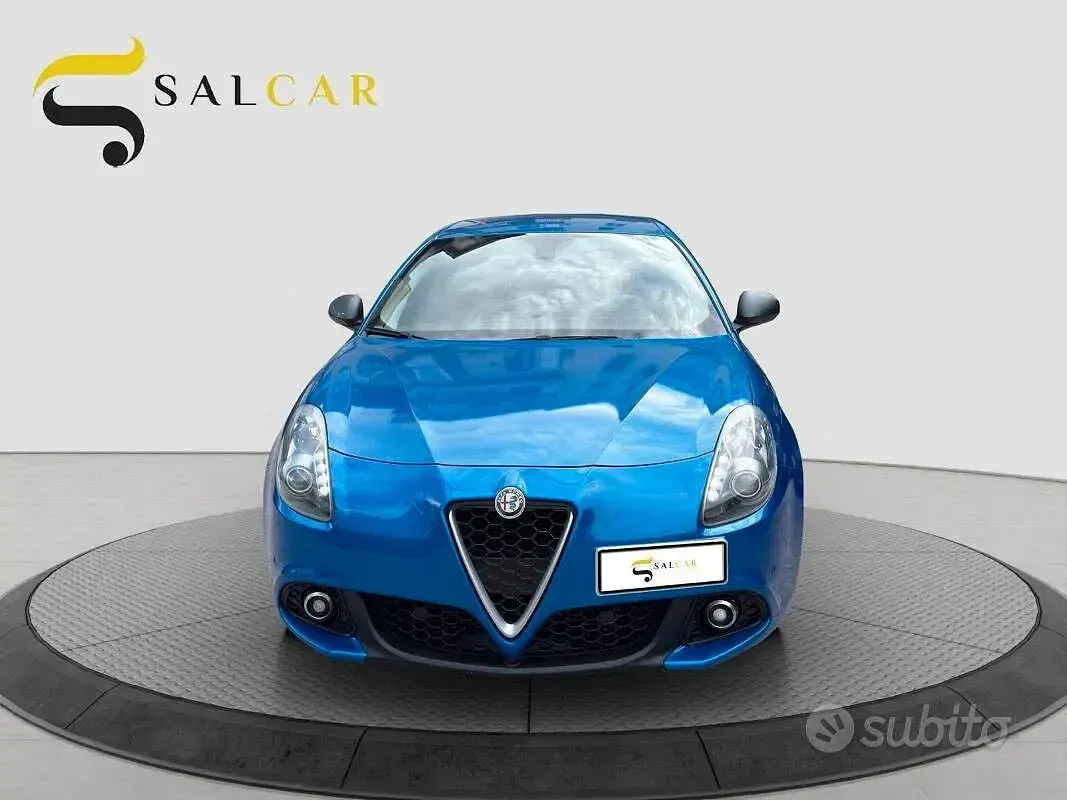 Usata Alfa Romeo Giulietta Super 120 CV (88 kW) 2018 Bluazzurro Utilitaria