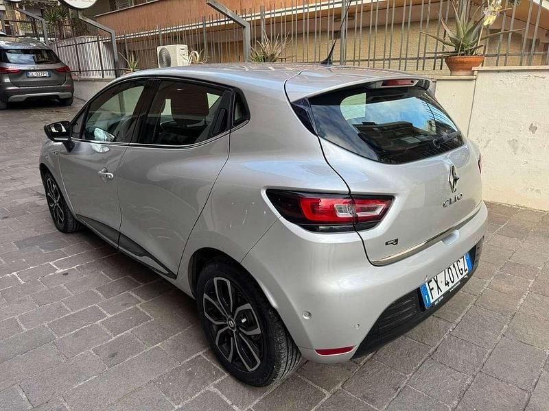 Usata Renault Clio IV Intens 90 CV (66 kW) 2019 Grigio Utilitaria