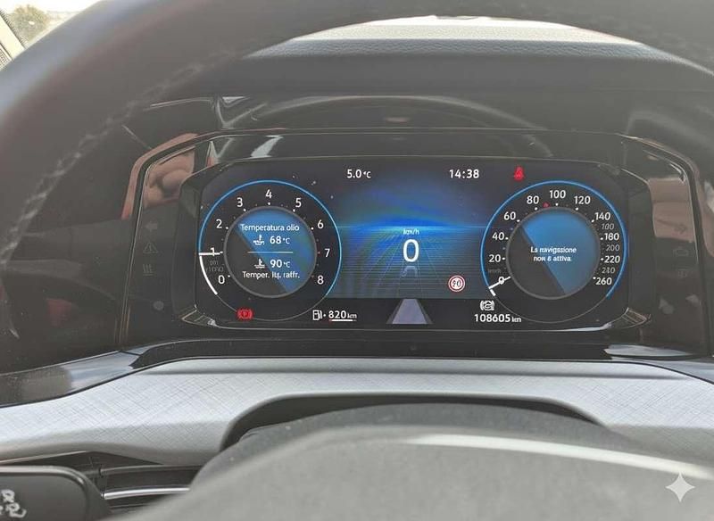 Usata VW Golf VIII Life 110 CV (80 kW) 2021 Grigio Berlina