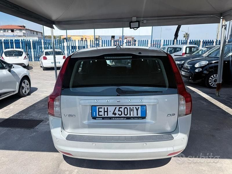 Usata Volvo V50 R-Design 114 CV (83 kW) 2011 Grigio Station wagon