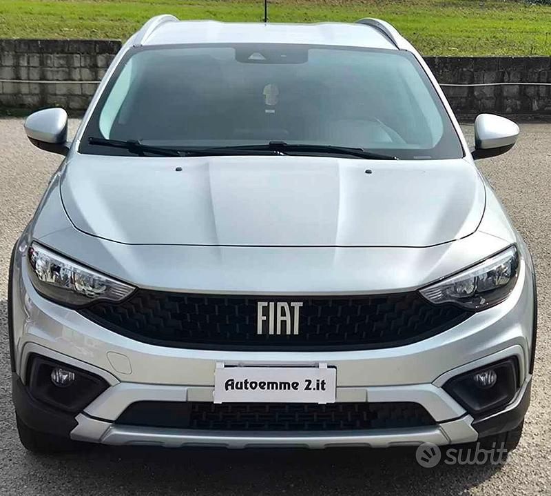 Usata Fiat Tipo Cross 95 CV (69 kW) 2023 Grigio Berlina