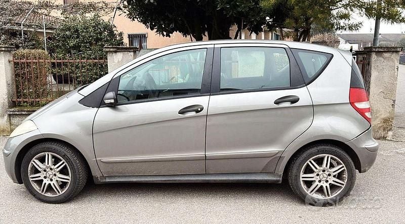 Usata Mercedes A150 Avantgarde 95 CV (69 kW) 2007 Grigio Berlina