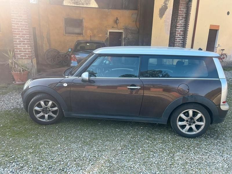 Begagnad Mini Clubman 109 HK (80 kW) 2008 Brun Kombi